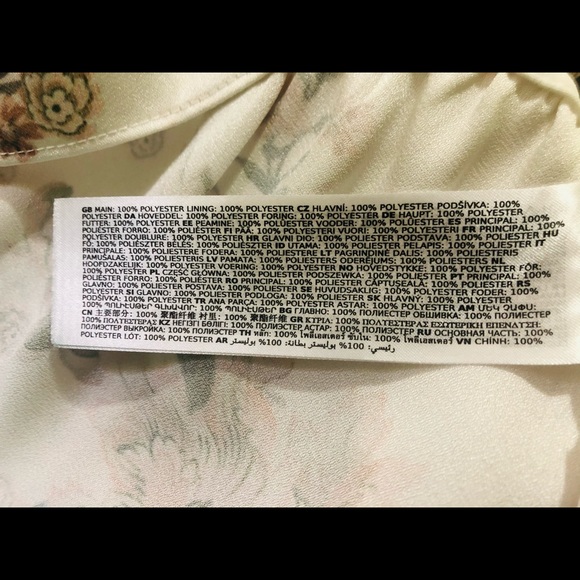 Floral Silky V-neck Blouse - Picture 5 of 7